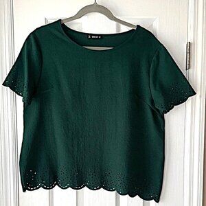 SHEIN Hunter Green Scalloped Short Sleeve Lattice Top Size Large